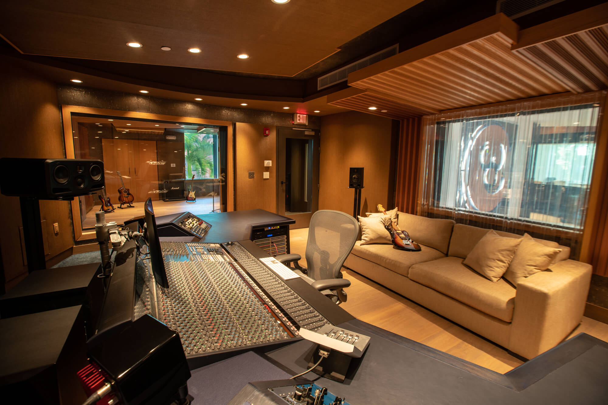 Alacran Studios Miami console